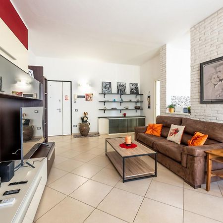 Apartament New Luxury 2Bdr Terrace, Views, Ac Marina Di Carrara Zewnętrze zdjęcie