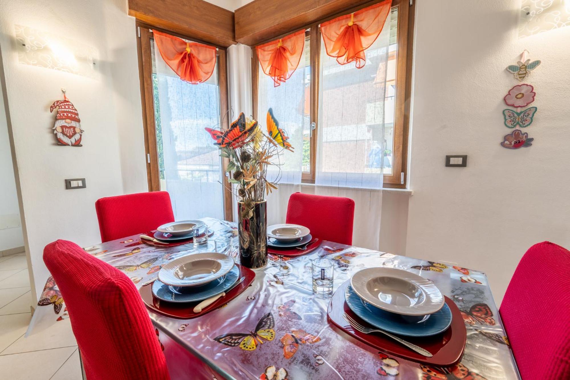 Apartament New Luxury 2Bdr Terrace, Views, Ac Marina Di Carrara Zewnętrze zdjęcie