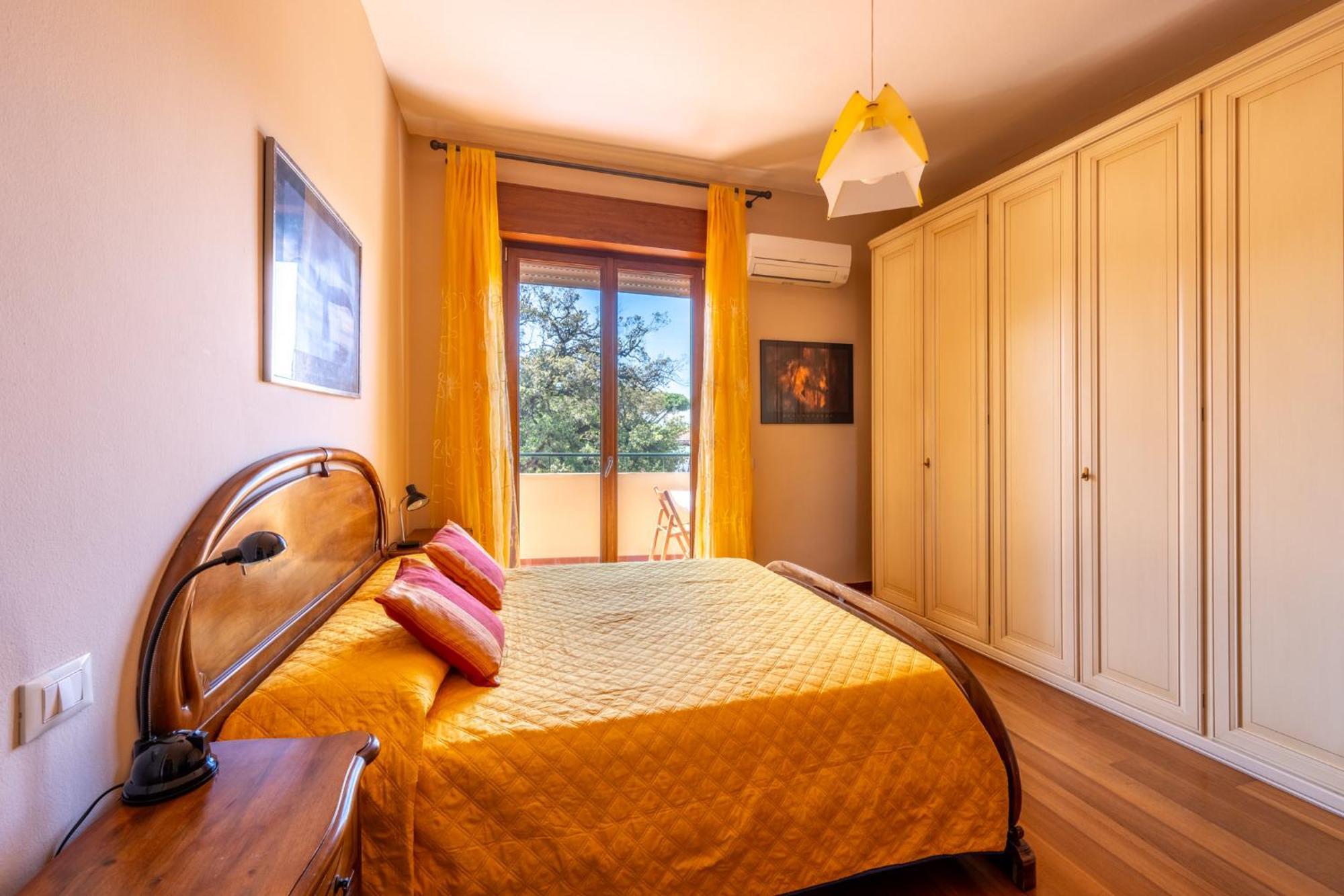 Apartament New Luxury 2Bdr Terrace, Views, Ac Marina Di Carrara Zewnętrze zdjęcie