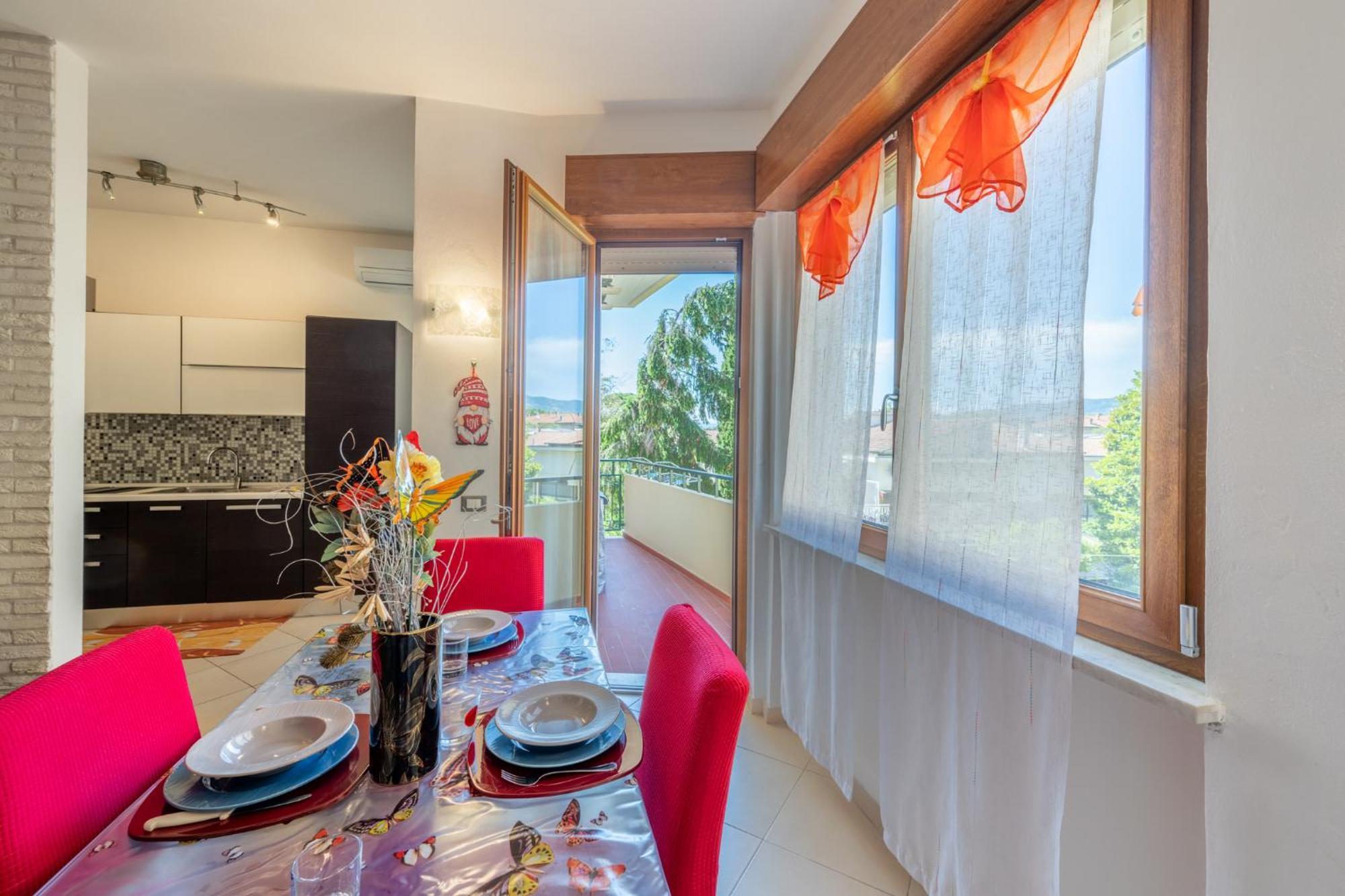 Apartament New Luxury 2Bdr Terrace, Views, Ac Marina Di Carrara Zewnętrze zdjęcie