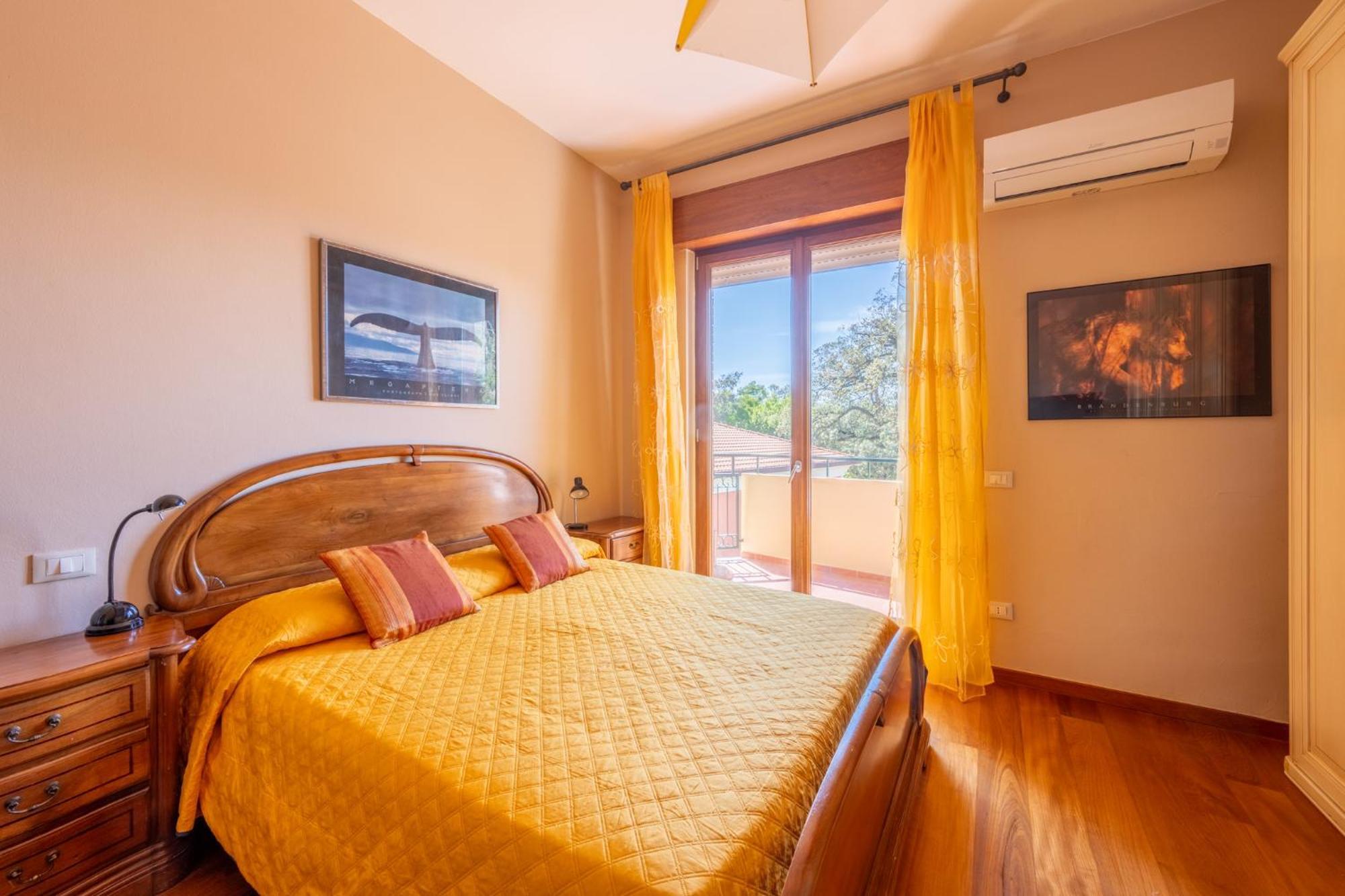 Apartament New Luxury 2Bdr Terrace, Views, Ac Marina Di Carrara Zewnętrze zdjęcie